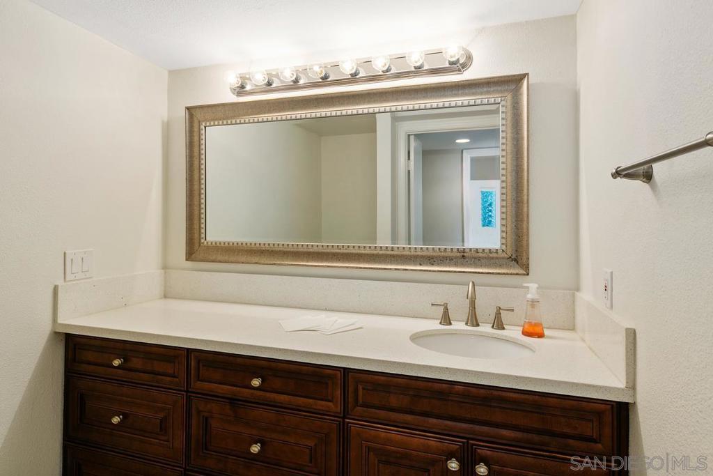 2097 Caminito Capa Property Photo 32