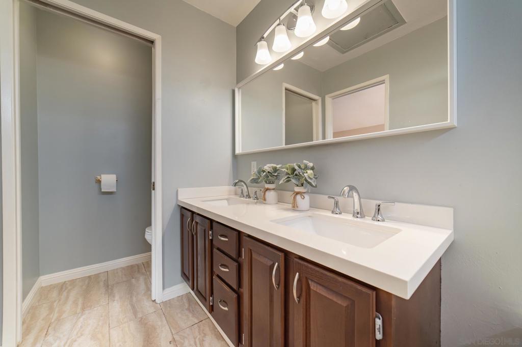 1102 La Mesa Property Photo 17