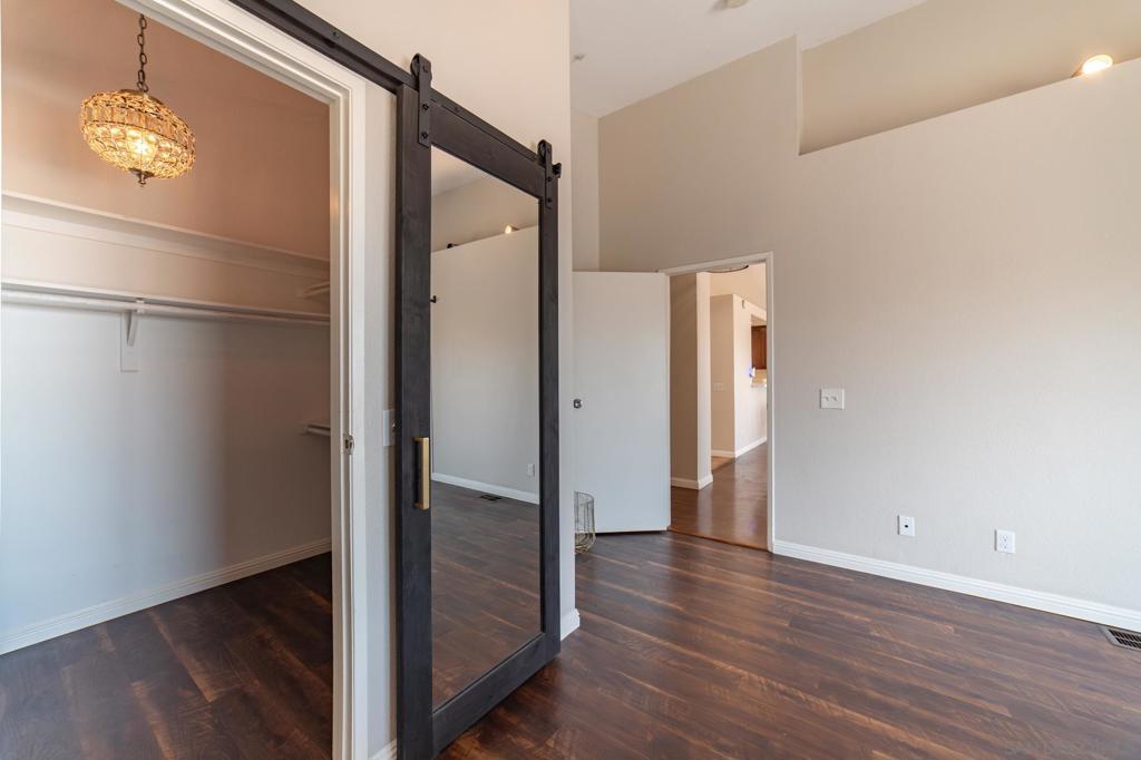 1102 La Mesa Property Photo 18