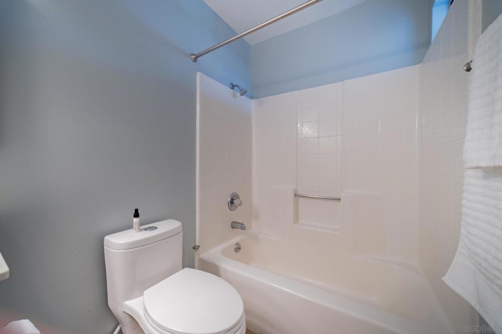 1102 La Mesa Property Photo 21