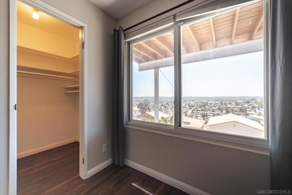 1102 La Mesa Property Photo 23