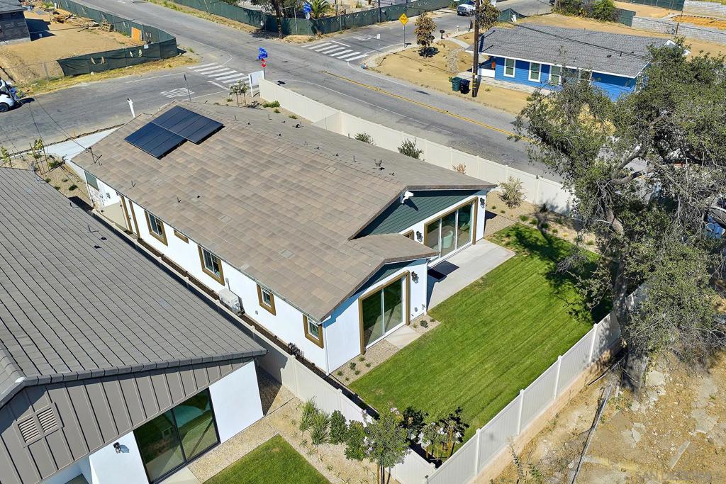 2 W Pine St Property Photo 41