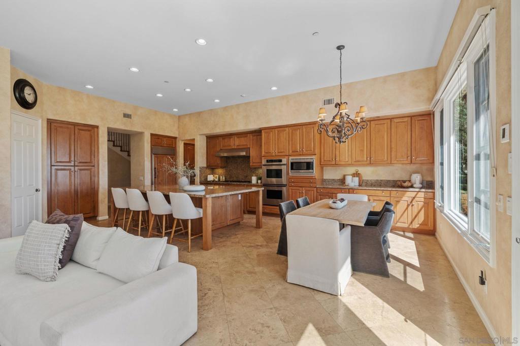 17813 La Amapola Property Photo 10