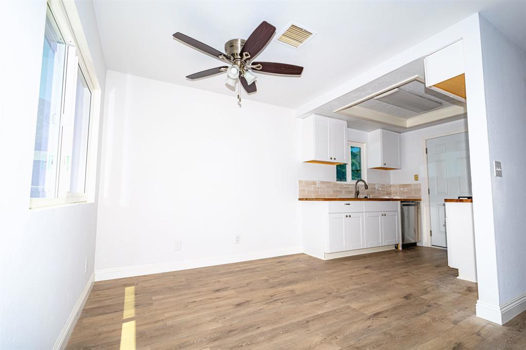 33190 Walls Property Photo 11