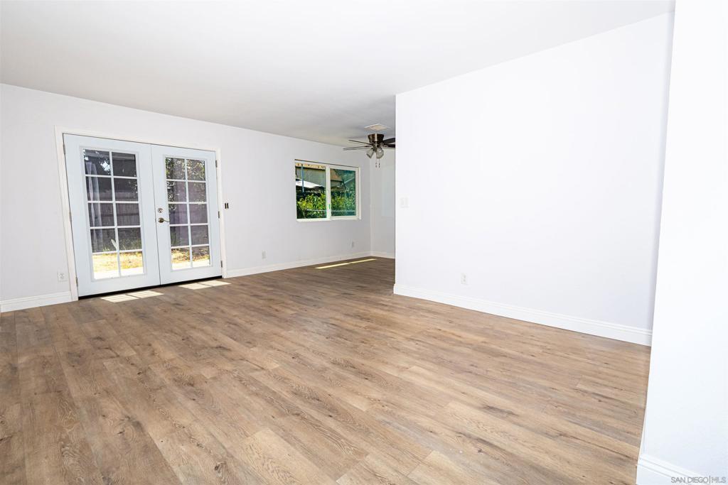 33190 Walls Property Photo 13
