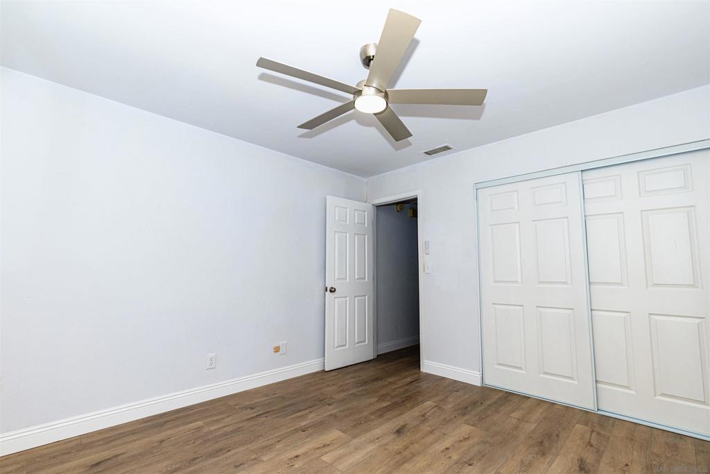 33190 Walls Property Photo 18