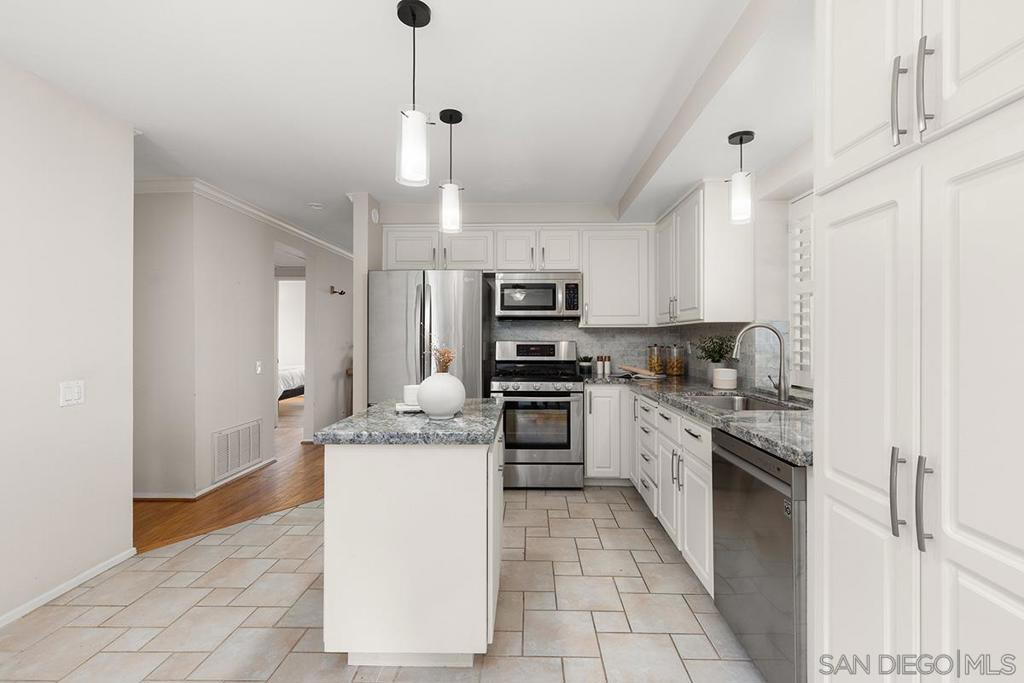 3631 Caminito Carmel Landing Property Photo 11