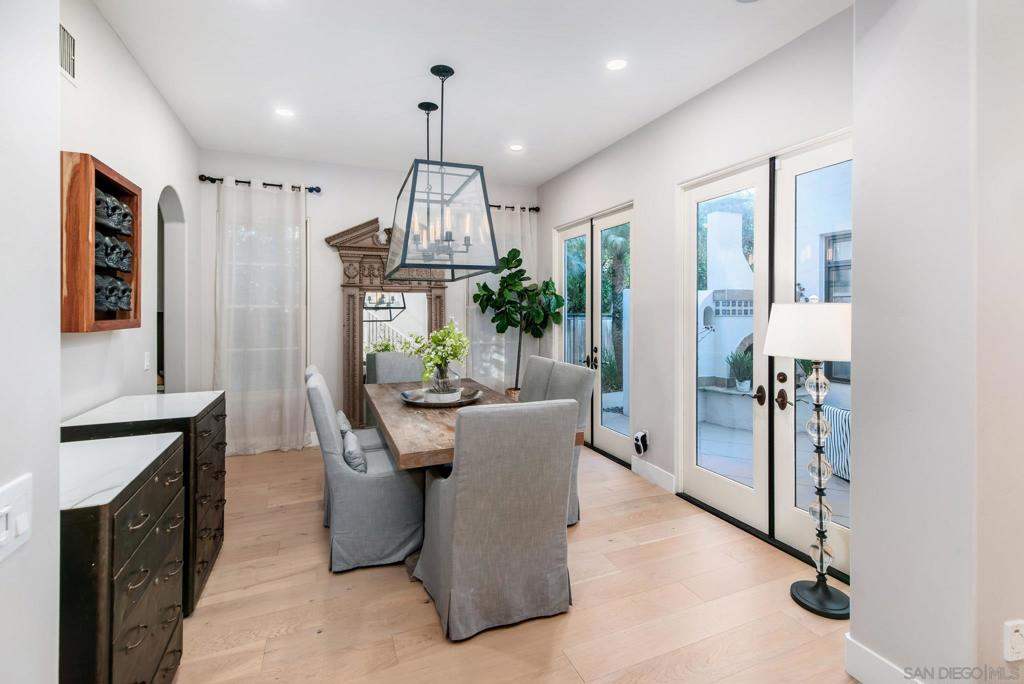 5012 Seagrove Cove Property Photo 10