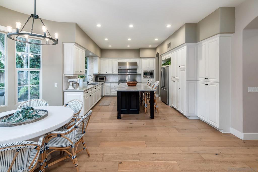 5012 Seagrove Cove Property Photo 21