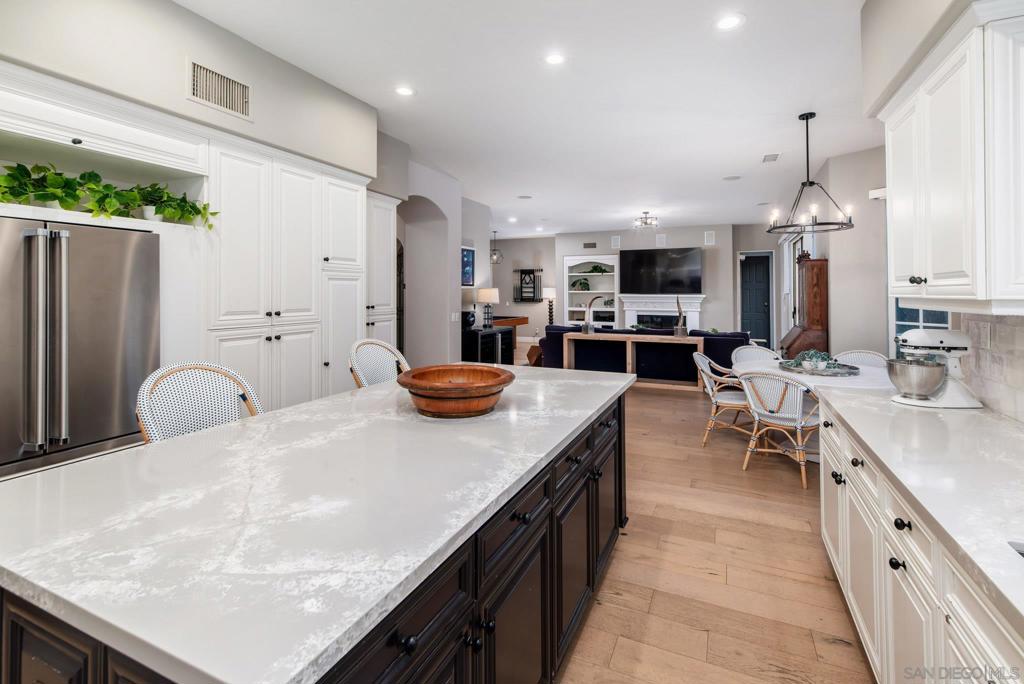 5012 Seagrove Cove Property Photo 24