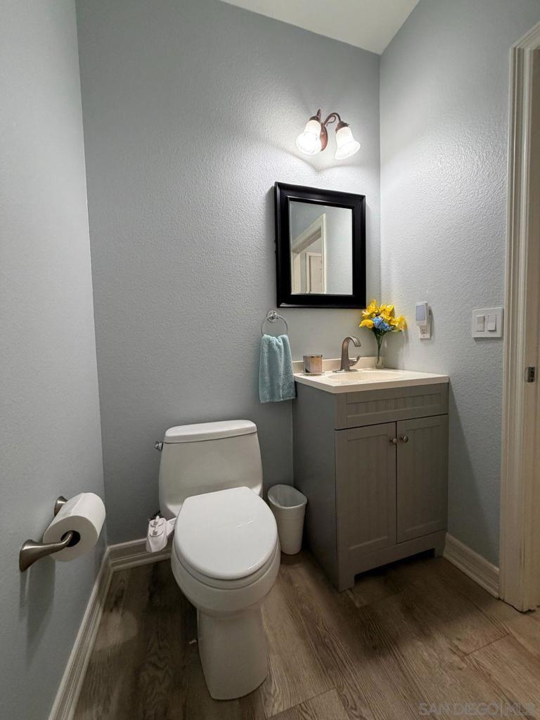 9216 Calmante Lane Property Photo 33