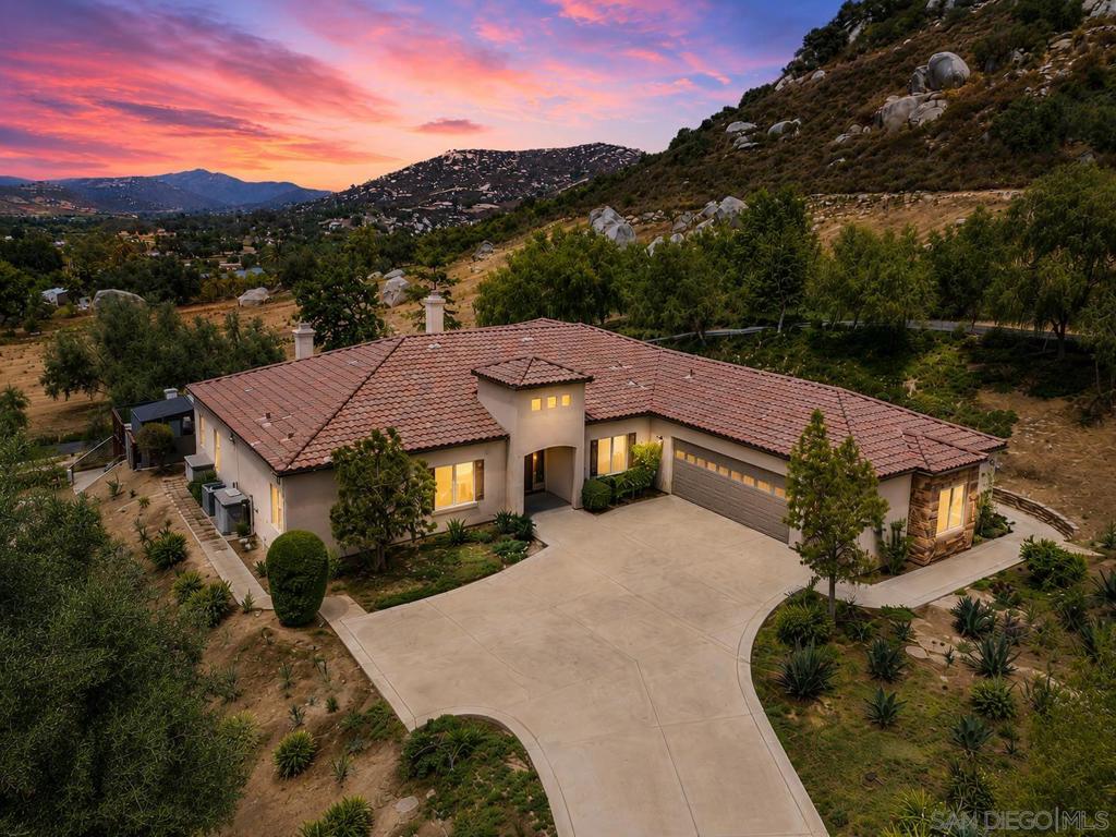 1485 Santa Fe Hills Property Photo 1