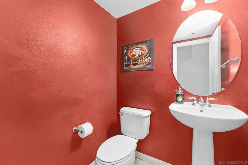 3549 Shoreline Bluff Lane Property Photo 14