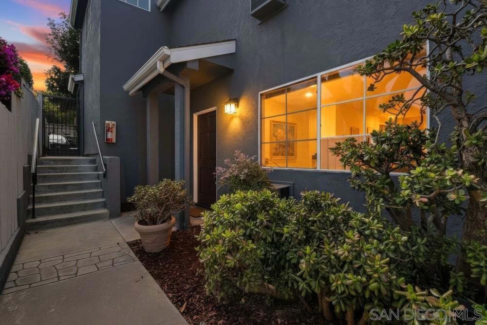 4536 Arizona 2 Property Photo 2