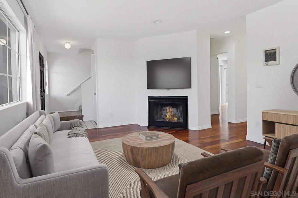 4536 Arizona 2 Property Photo 17