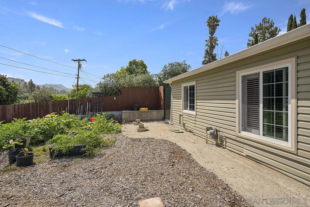 1157 Via Loma Vista Property Photo 3