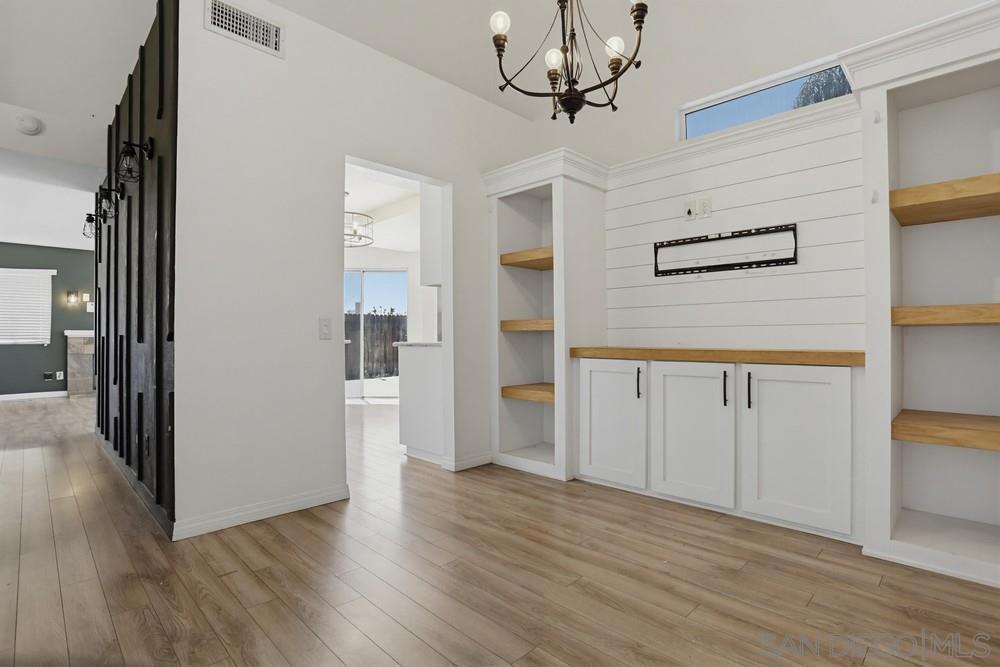 39991 Falcon Way Property Photo 6