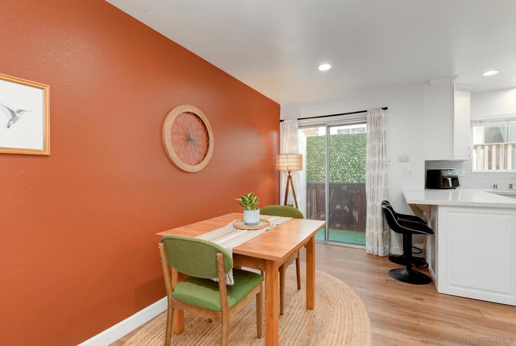 3631 Lemona C Property Photo 4