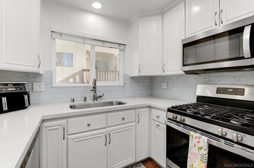 3631 Lemona C Property Photo 7