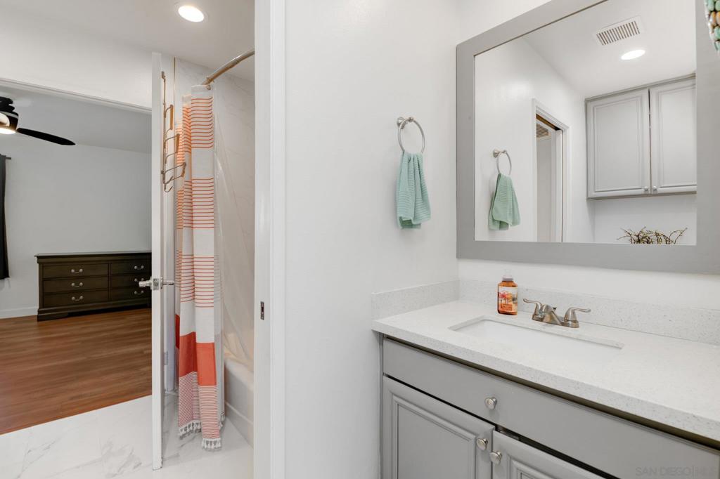 3631 Lemona C Property Photo 16