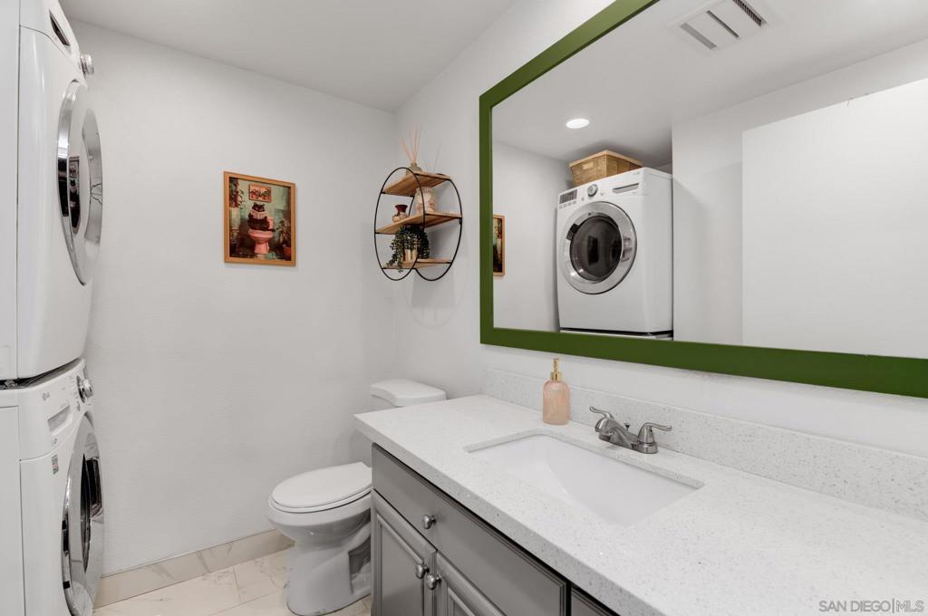 3631 Lemona C Property Photo 17