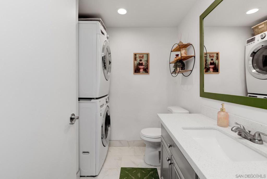 3631 Lemona C Property Photo 18