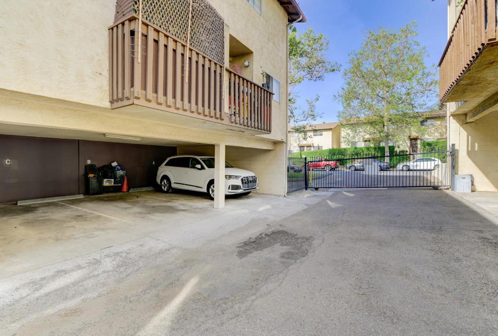 3631 Lemona C Property Photo 23