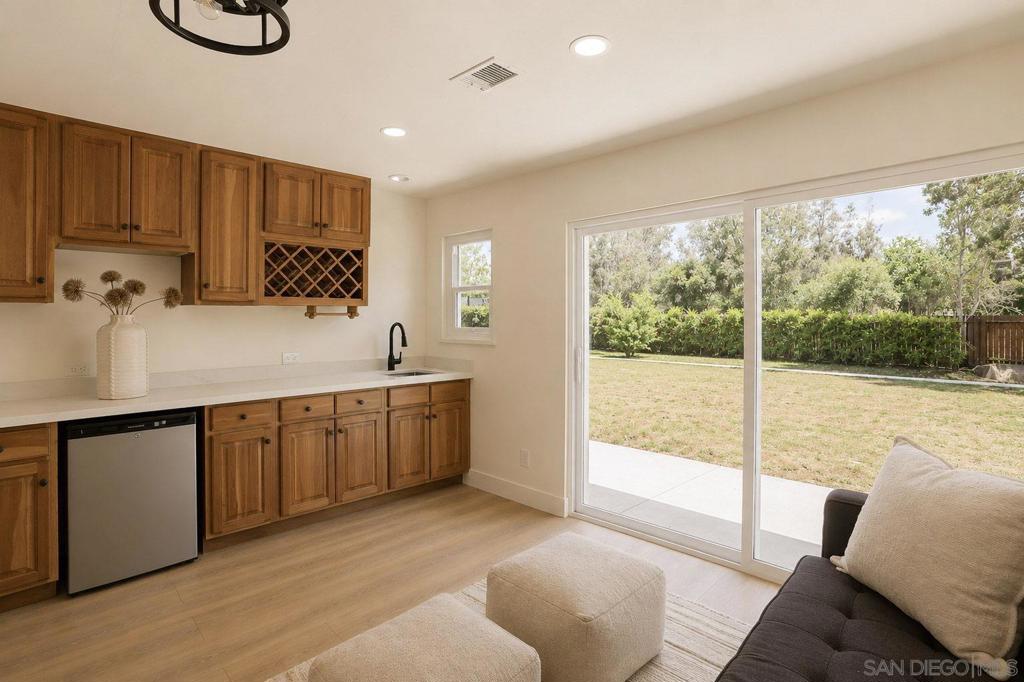 16716 Martincoit Rd Property Photo 8