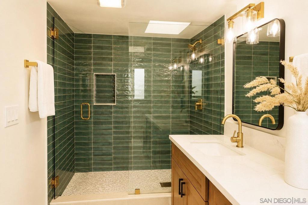 16716 Martincoit Rd Property Photo 25