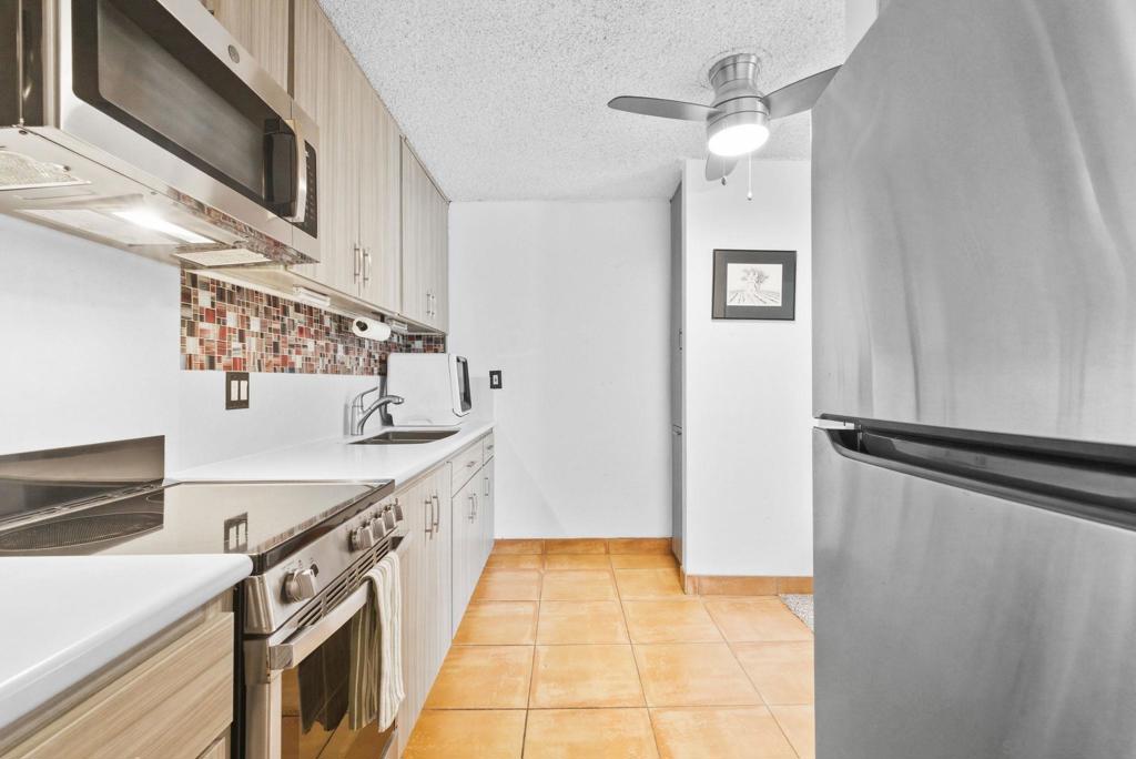 3050 Rue Dorleans 401 Property Photo 8