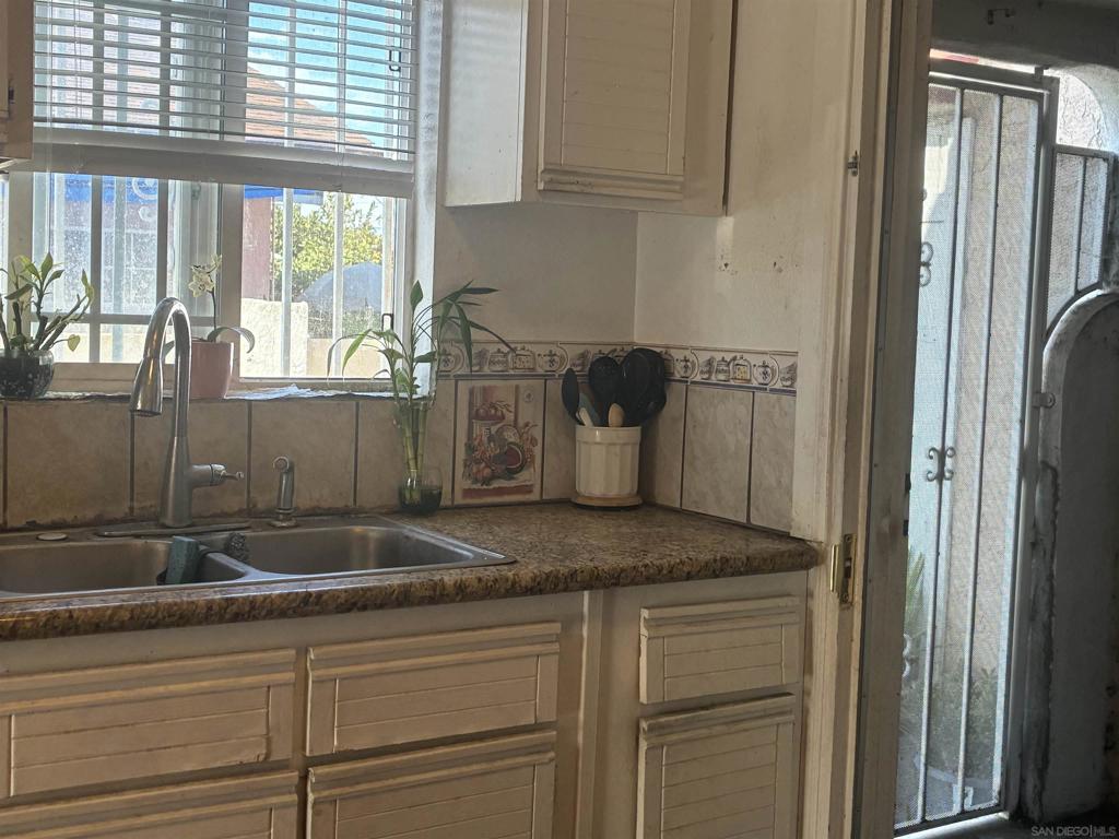 3634 3636 Central Avenue Property Photo 6