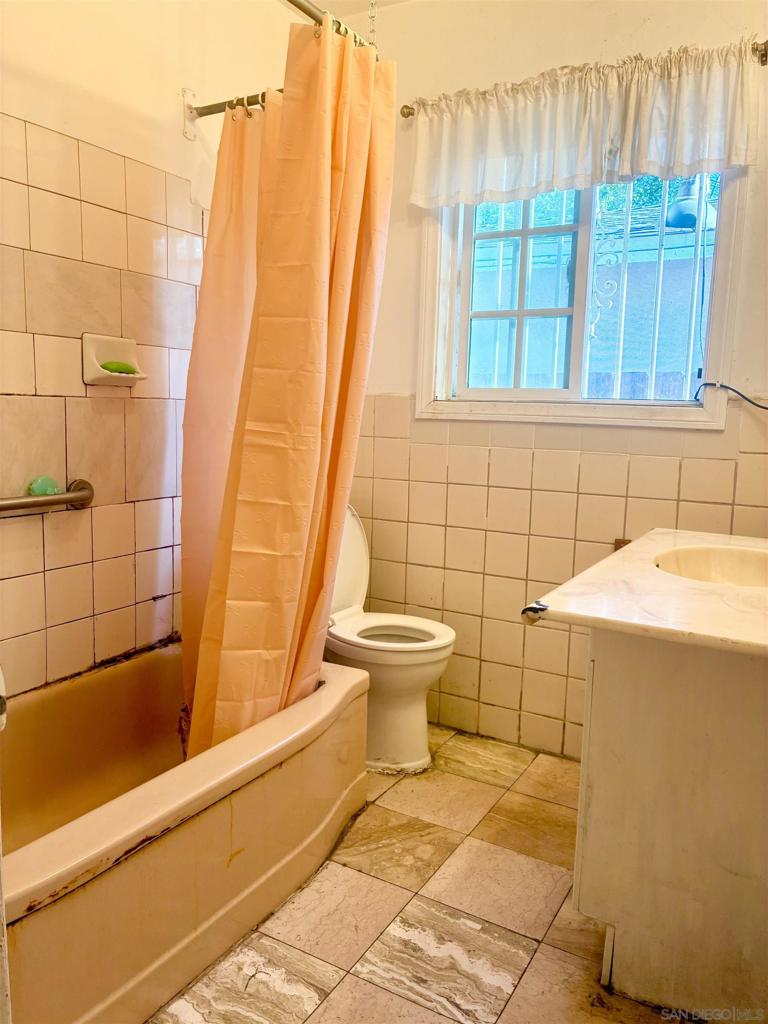 3634 3636 Central Avenue Property Photo 8