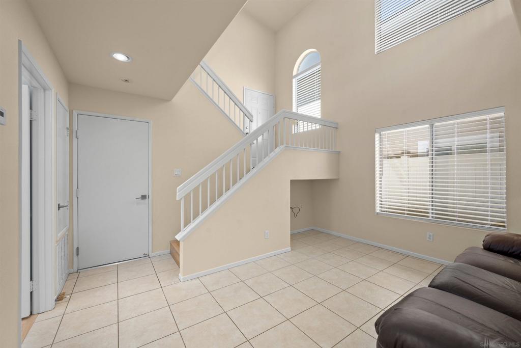 278 Brookview Ct Property Photo 4