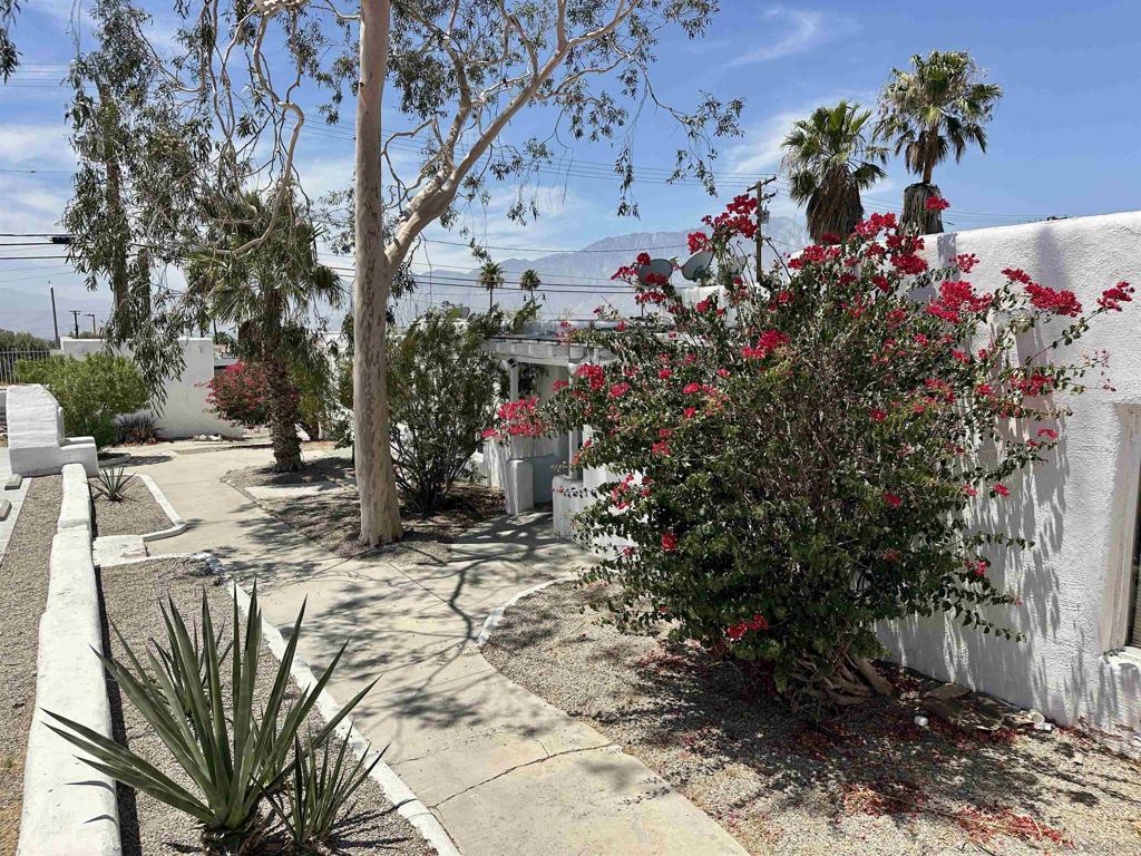 66351 1st Street Property Photo 6