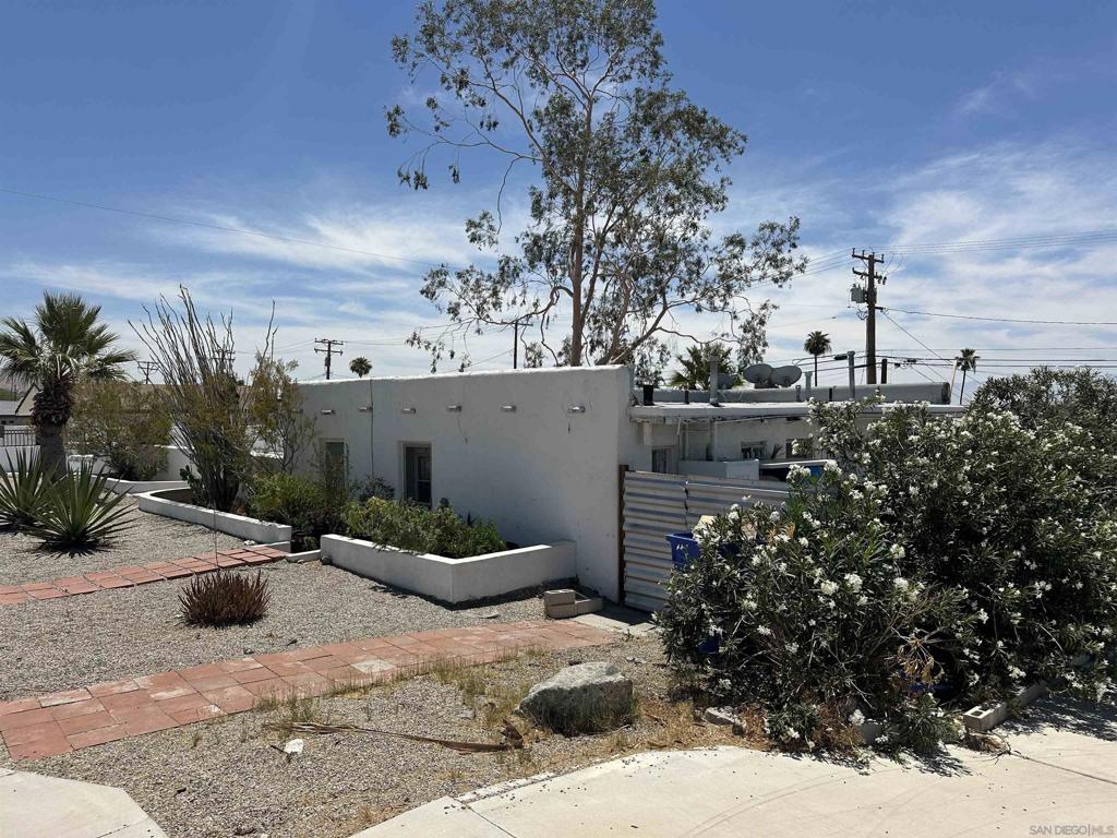 66351 1st Street Property Photo 7