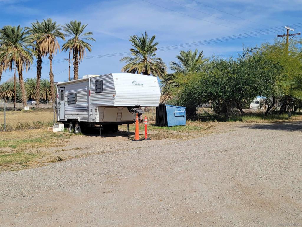 1425 York Dr Property Photo 21