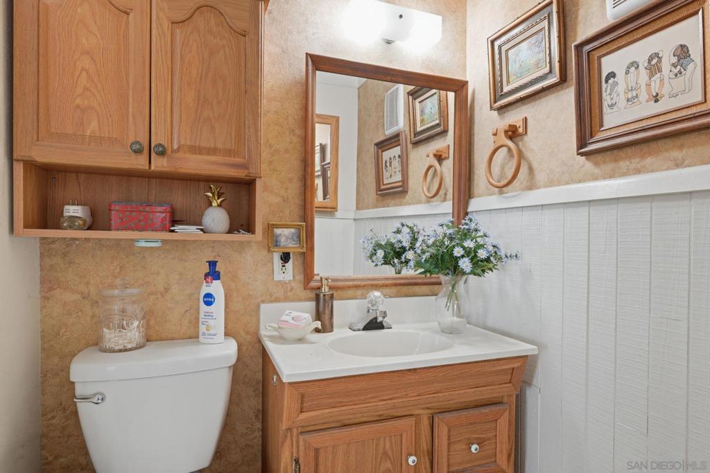 8087 Blue Lake Dr Property Photo 29