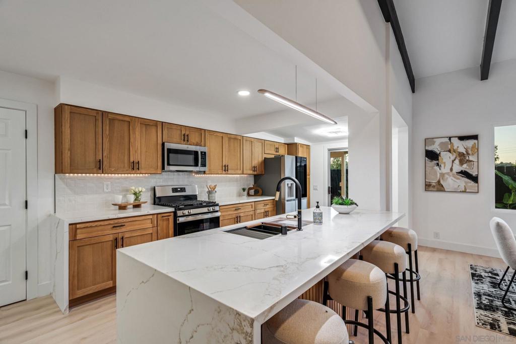 12674 Metate Ln Property Photo 11