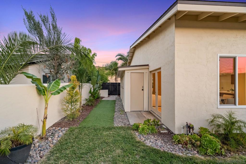 12674 Metate Ln Property Photo 35