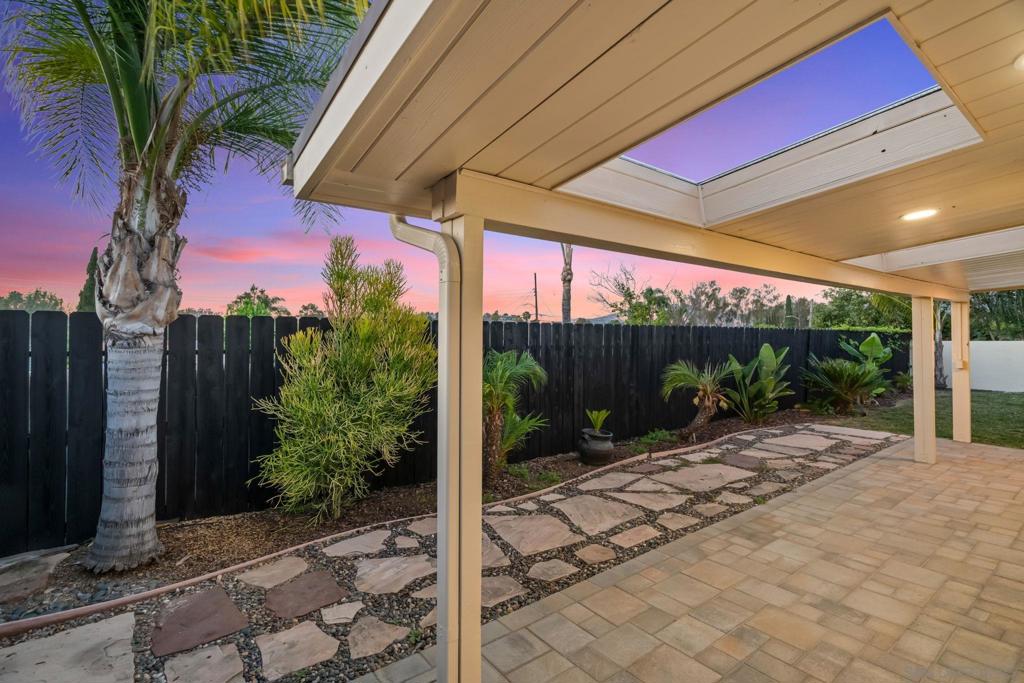 12674 Metate Ln Property Photo 39