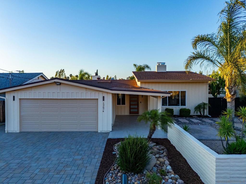 12674 Metate Ln Property Photo 47