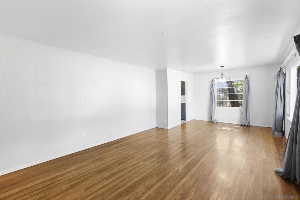 3543 Myrtle Ave Property Photo 4