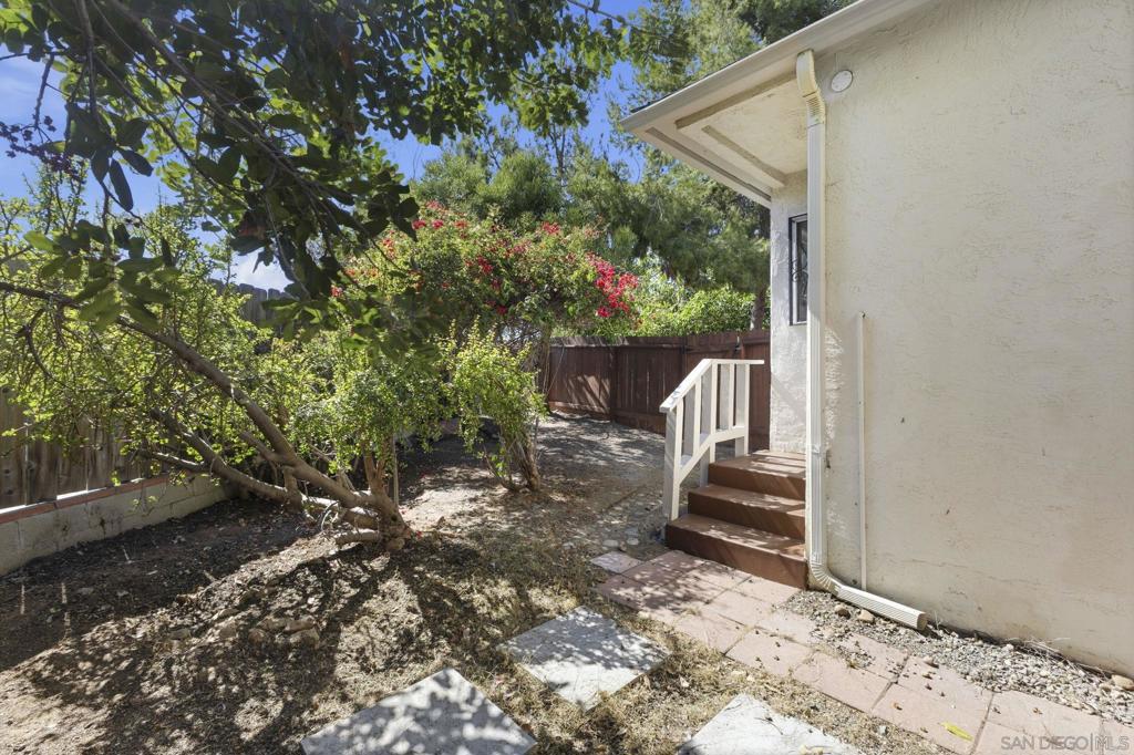 3543 Myrtle Ave Property Photo 12