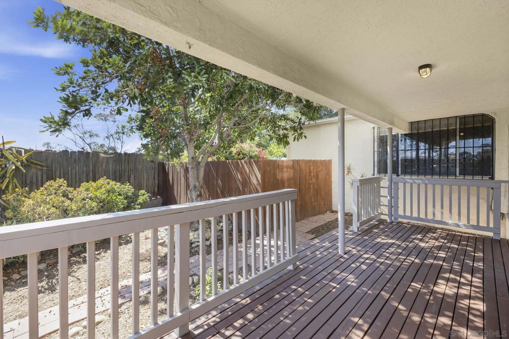 3543 Myrtle Ave Property Photo 38