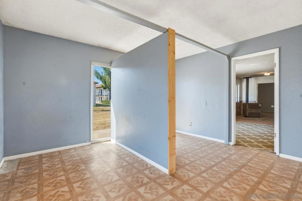 1645 La Brea St. Property Photo 13