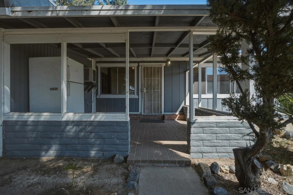 1645 La Brea St. Property Photo 34