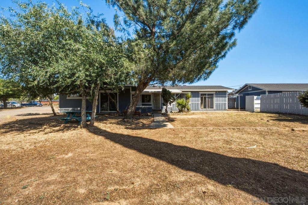1645 La Brea St. Property Photo 36