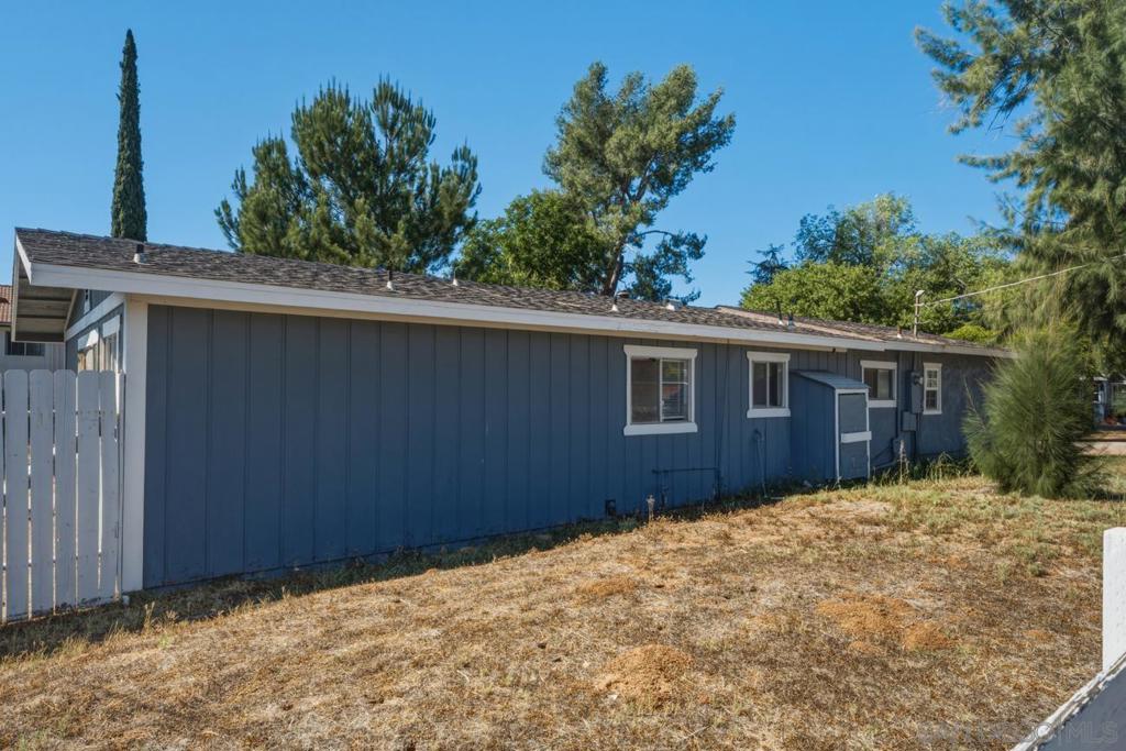 1645 La Brea St. Property Photo 38