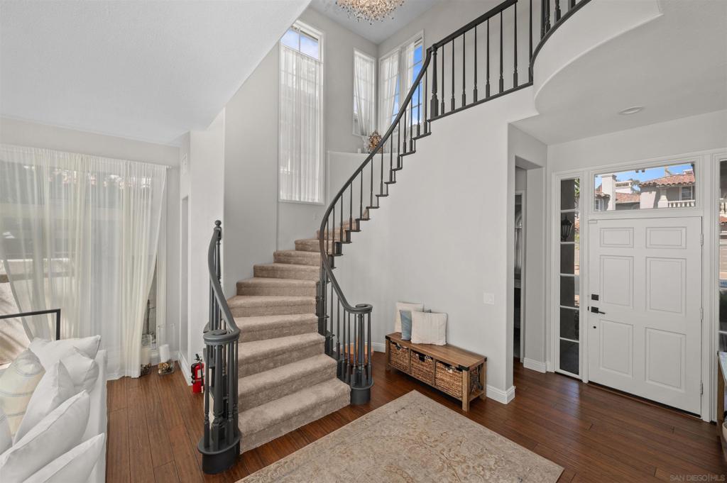 9760 Claiborne Sq Property Photo 14