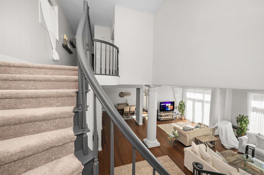 9760 Claiborne Sq Property Photo 15